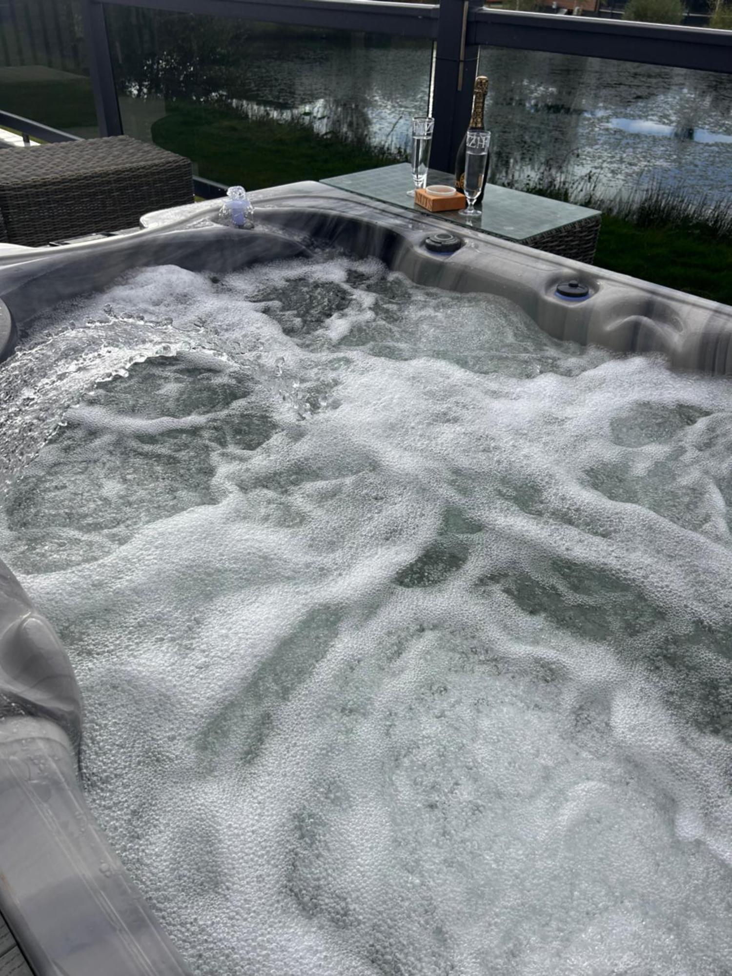Hotchkin Lodge 伍德哈尔温泉水疗 外观 照片